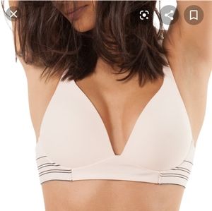 Lively Deep V No Wire Set of 2 32 D